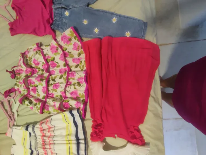 Lote de roupas infantil menina 2 a 4 anos