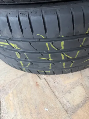 Pneus runflat 205/45-17 mini cooper