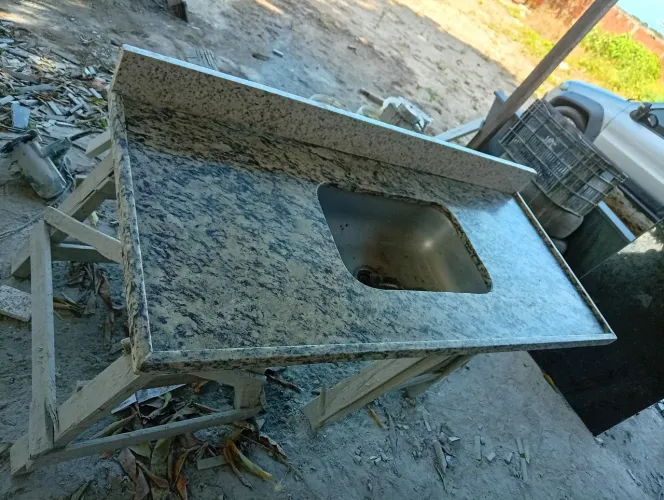 Vendo pia de banheiro pia de cozinha e mesa Americana