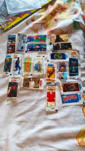 Figurinhas diversas lote com 19 figurinhas