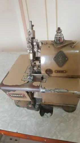 Máquina de costura Overlok 