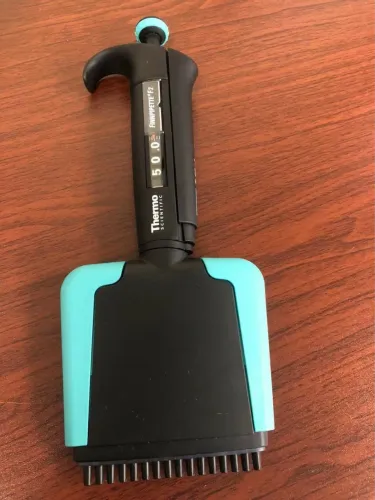 micropipeta multicanal Thermo Scientific Finnpipette F2
