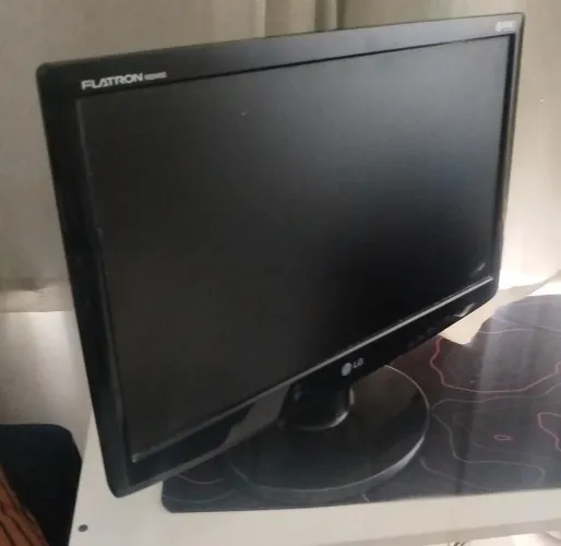 VENDO MONITOR LG FLATRON WIDESCREEN 