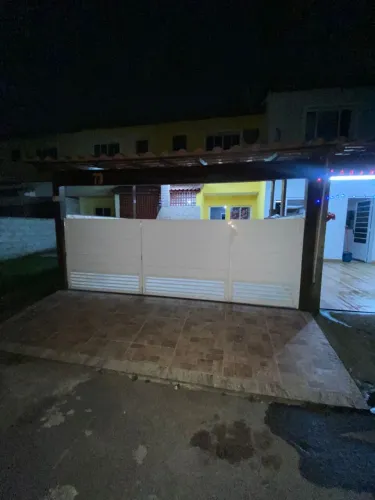 Casa em Condomínio com 3 Quarto(s) e 1 banheiro(s) para Alugar, 1000 m² por R$ 1700 / Mês