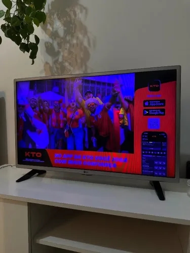 TV Smart LG 32? - Modelo 32LJ600B
