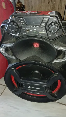 Caixa de som amvox 550v 