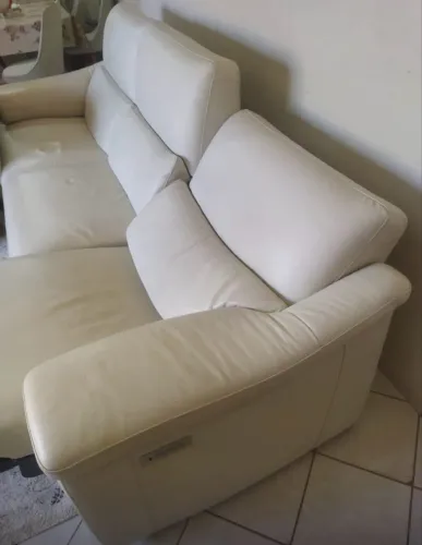 Vendo sofá de couro legítimo italiano reclinável, semi-novo maravilhoso!