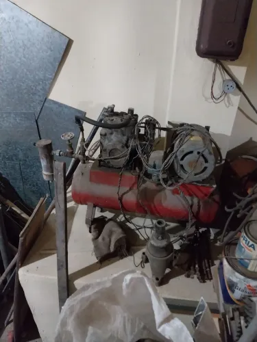 ? Compressor de Ar Profissional 220V - Motor Trifásico 5CV
