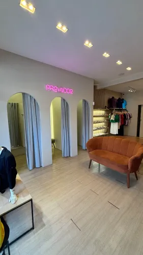 Vendo Loja Completa de Roupas - Pronta para Trabalhar