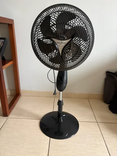 Ventilador de Coluna Britânia Turbo Mega Turbo 30 - Para Conserto