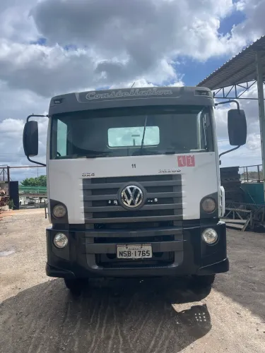 Caminhão Roll on off Constellation 26.280