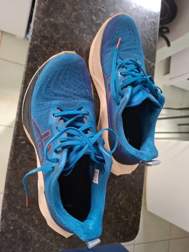 Tenis asics novablast 4 41