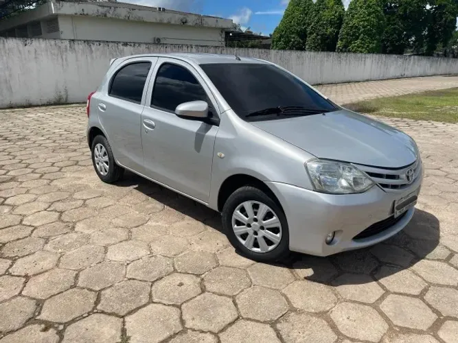 Toyota Etios X 1.3 Flex 16V 5P Mec. 2015