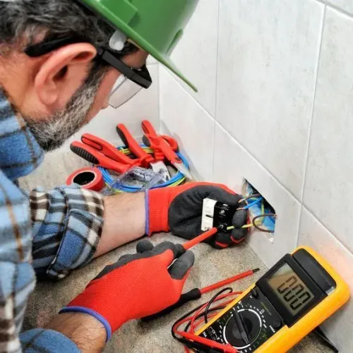 Eletricista disponível 