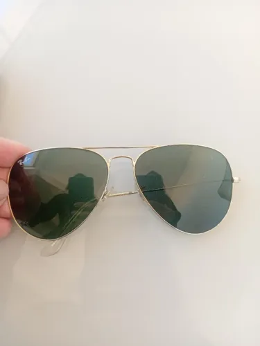 Óculos Rayban com haste quebrada 