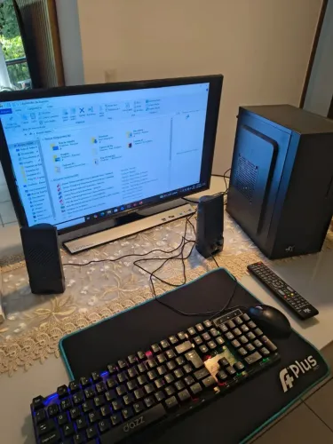 Computador i5 8gb RAM HD SSD 240gb com monitor Samsung, autofalantes, teclado e mouse
