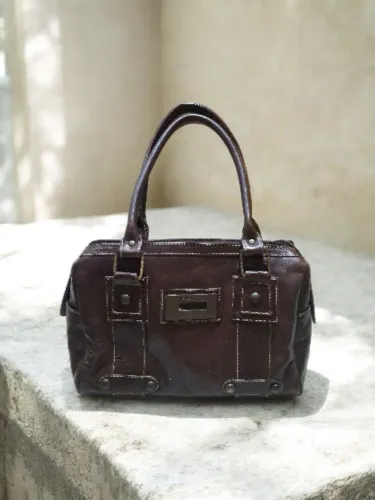 Bolsa em couro marrom