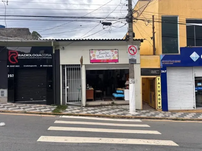 Salão para alugar em Cotia, Centro, com 104 m²