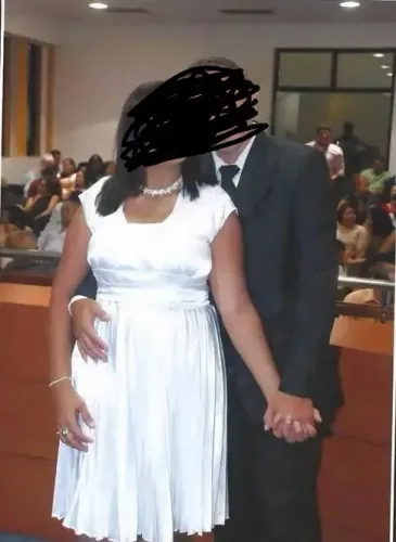 Vestido branco de noiva, casamento civil.