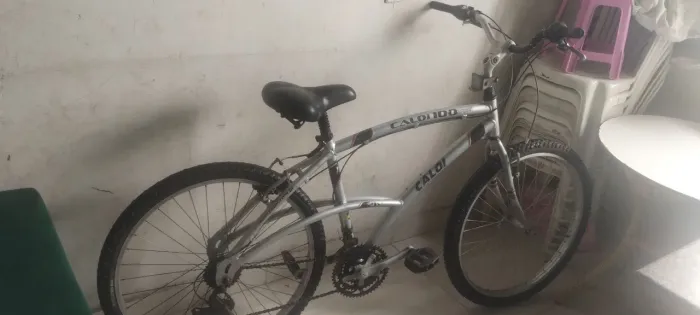 Vendo uma bicicleta aro 26 alumínio