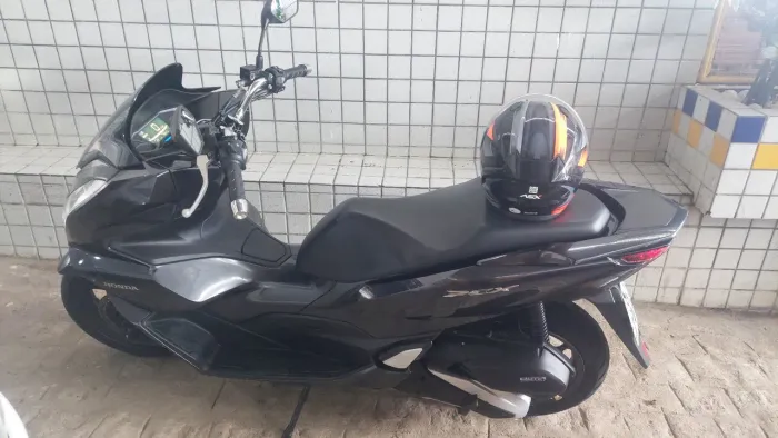 Moto honda pcx semi nova 23/24