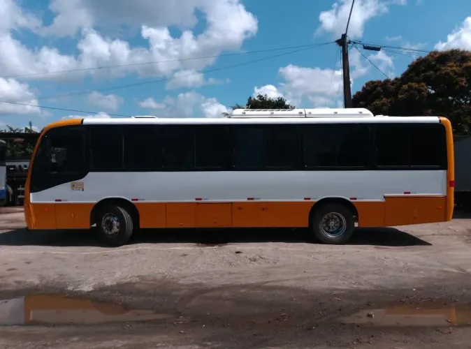 Ônibus Neobus com ar condicionado 40 lugares 2007