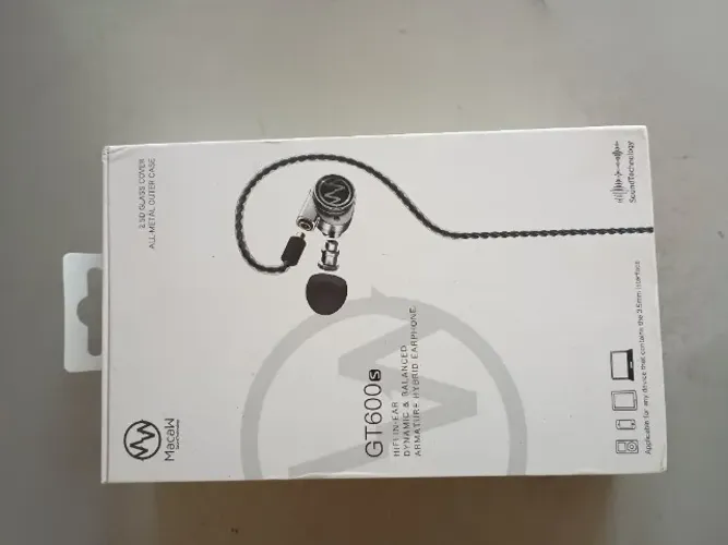 Fone de ouvido IEM Macaw GT600S