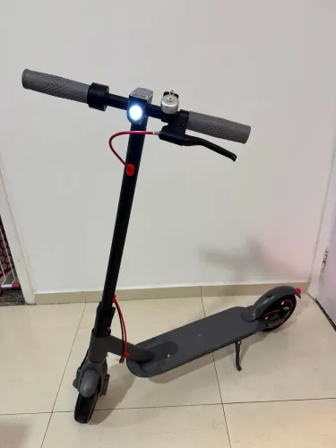 Patinete elétrico E-scooter 350W 30km/h  Até 150kg