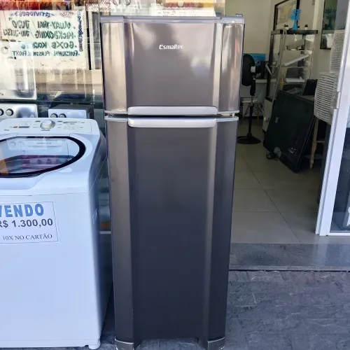 Geladeira Esmaltec