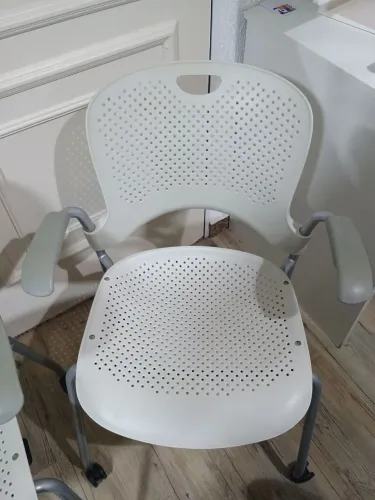 Cadeira Herman Miller Caper C/Rodas (4 unidades disponíveis)