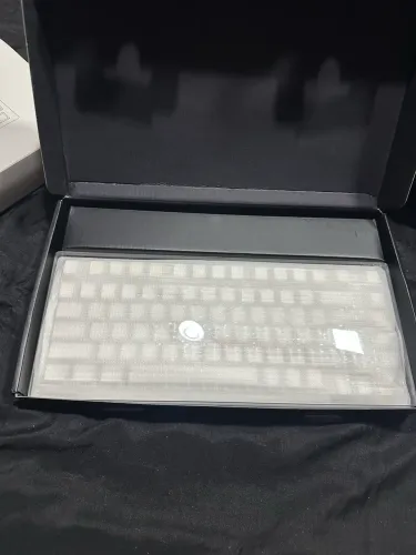 teclado magnético akko tac 75HE branco