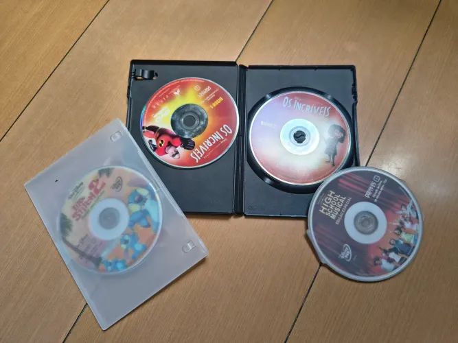 Lote DVDs antigos sem caixa original - Os Incríveis, Lilo & Stitch 2, High School Musical