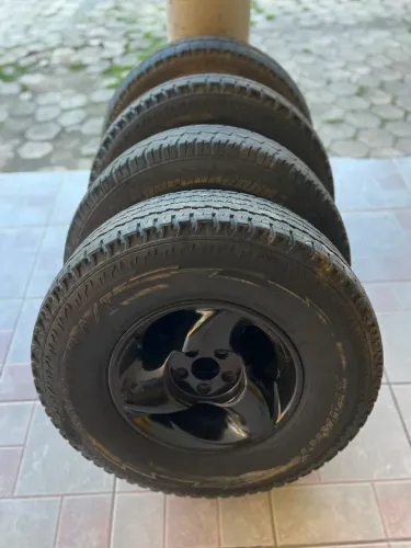Jogo de Rodas Mangels Spacing Aro 15 + Pneus Aptany 31x10.50 Furação 5x114,3
