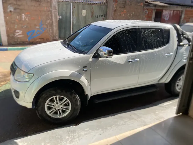 Mitsubishi L200 Triton HPE 3.2 CD TB Int.diesel AUT 2014
