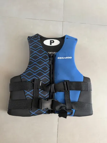 Vendo colete salva vidas Sea Doo infantil tamanho P