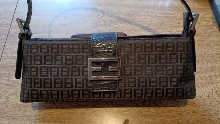 BOLSA BAGUETTE VINTAGE ESTILO ZUCCA MARROM ANOS 2000
