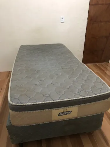 Vendo bicama de solteirão