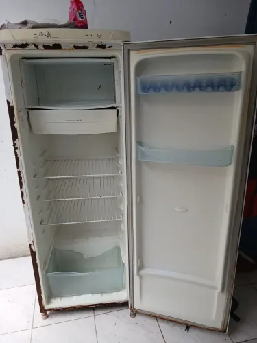Geladeira gelo seco