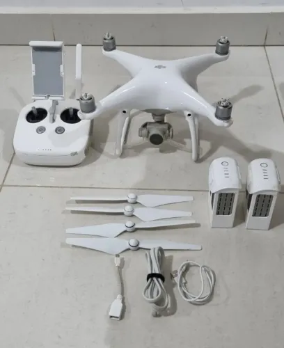 Drone DJI Phantom 4