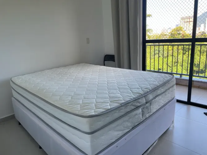Cama Box Baú Casal + Colchão Mola Ensacada D33 32cm Branco
