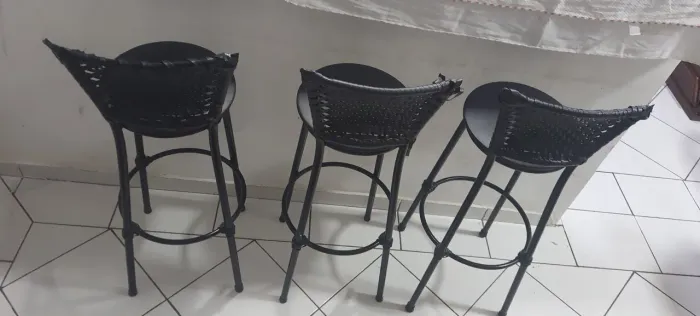 Conjunto Banquetas de ferro com assento novos extra.