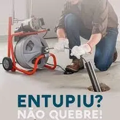 Limpeza de fossa DESENTUPIDORA - Solução rápida e prática!