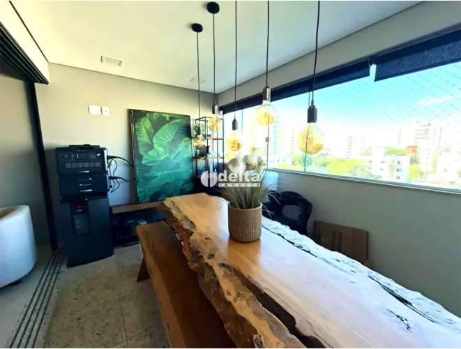 Apartamento com 3 quartos sendo 1 suíte disponível para locação no bairro Santa Mônica em