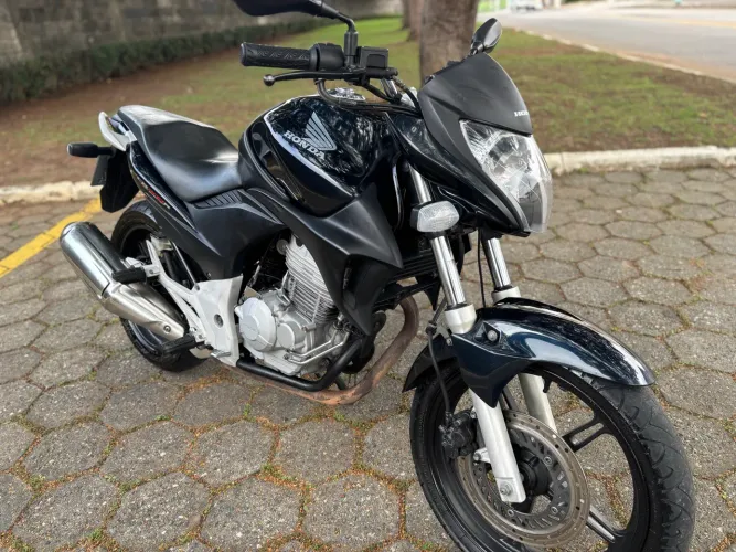 CB300R 2012 Impecável