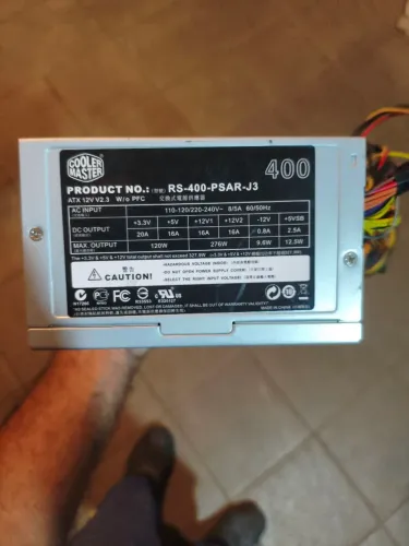 Fonte cooler master RS 400