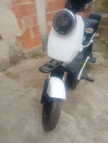 Excelente oportunidade para parar de andar a pé veículo seminovo muito potente excelente