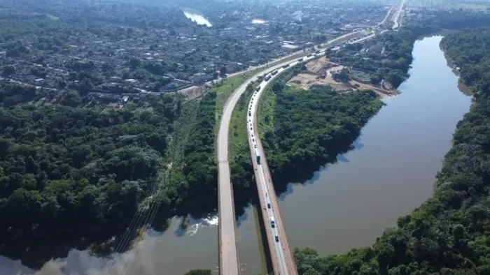 Sitio Beira do Rio candeias do Jamari-ro Proximo do Centro da Cidade 14.5 hec