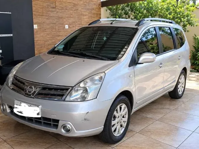Nissan Livina Grand SL 1.8 16V Flex Fuel Aut. 2014