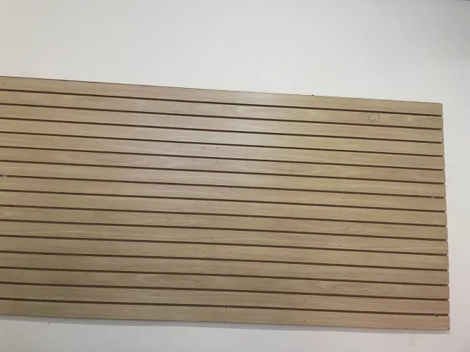Painel canaletado