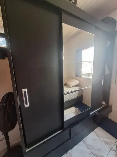Guarda-roupa 3 portas 6 gavetas